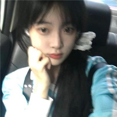 女皇陵下的风流娘们 海报
